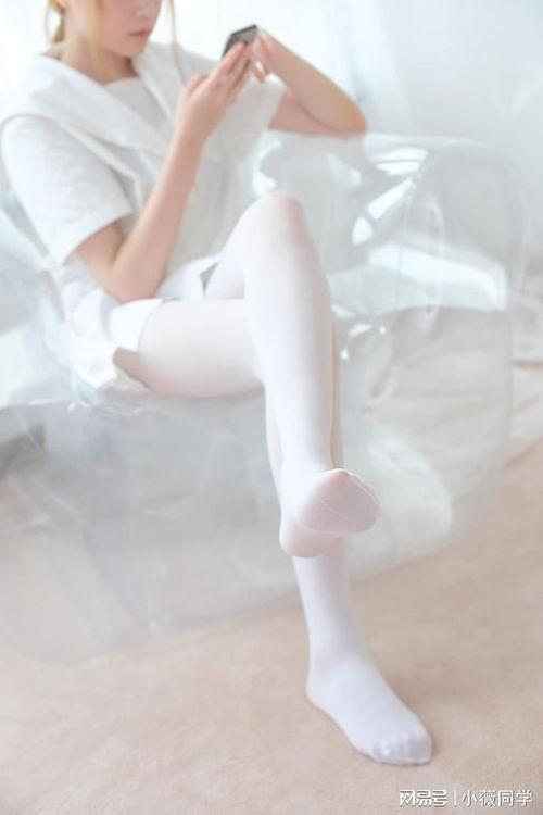 白色丝袜性感萝莉视频,性感魅力一触即发