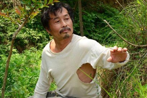 老板装穷人回家视频,一场颠覆身份的回家之旅